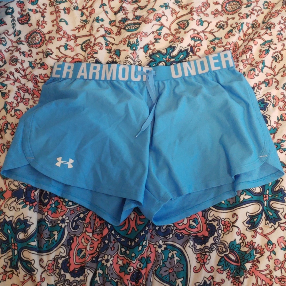 Under amor workout shorts